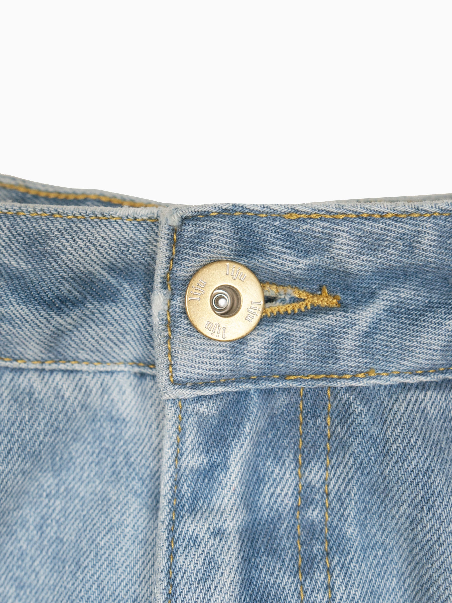 SIGNATURE DENIM JEANS